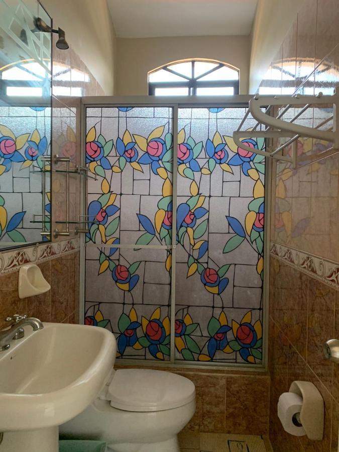 Reef Hostel Манта Екстериор снимка