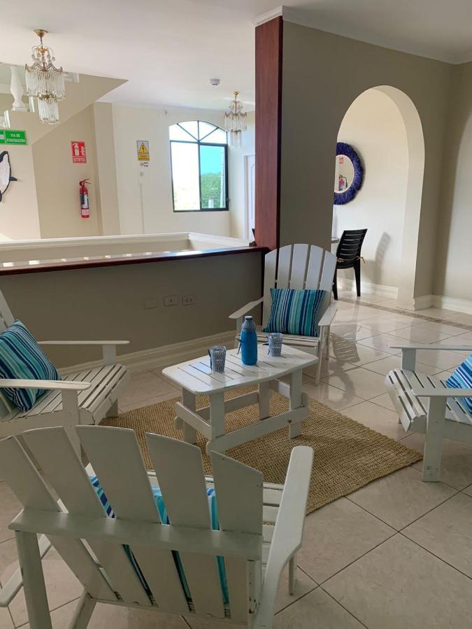 Reef Hostel Манта Екстериор снимка