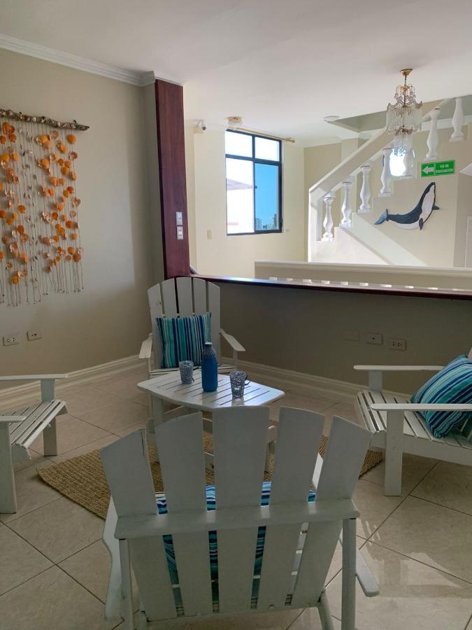Reef Hostel Манта Екстериор снимка