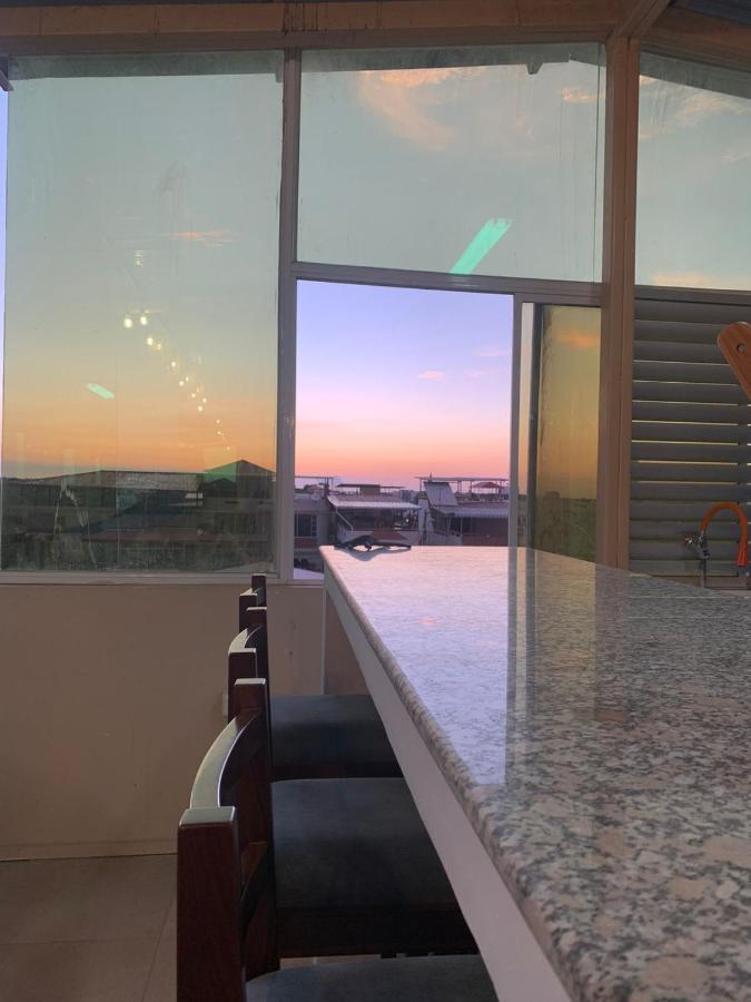 Reef Hostel Манта Екстериор снимка