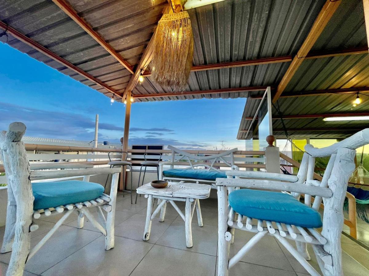 Reef Hostel Манта Екстериор снимка