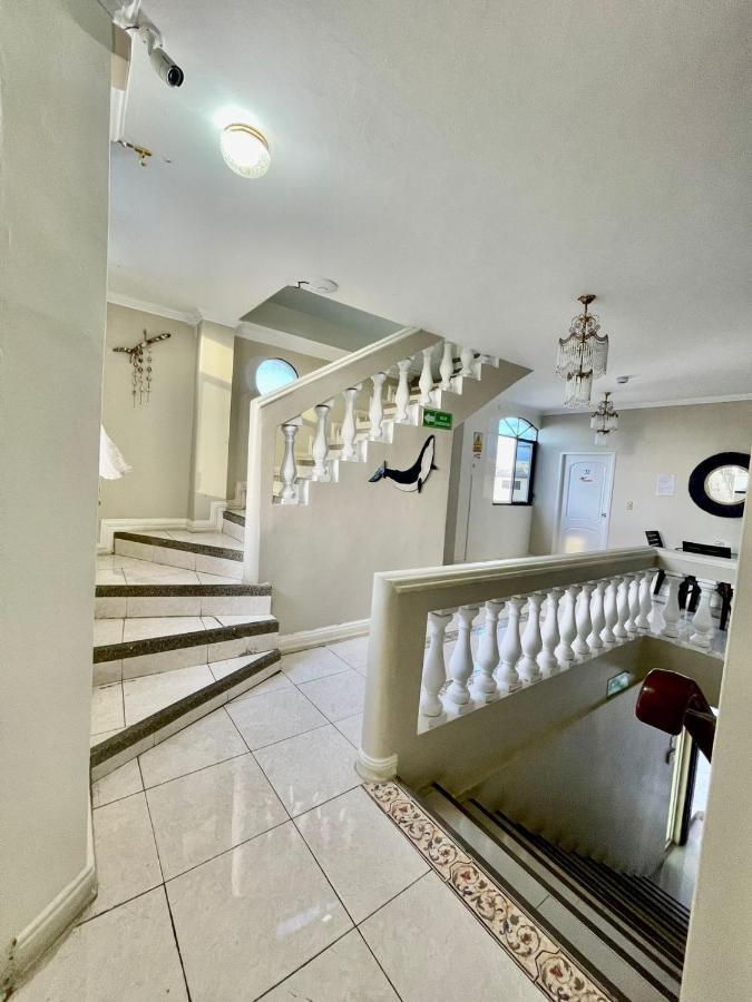 Reef Hostel Манта Екстериор снимка