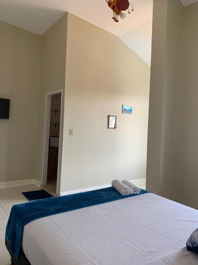 Reef Hostel Манта Екстериор снимка