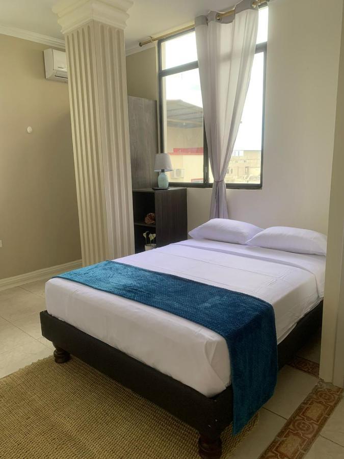 Reef Hostel Манта Екстериор снимка