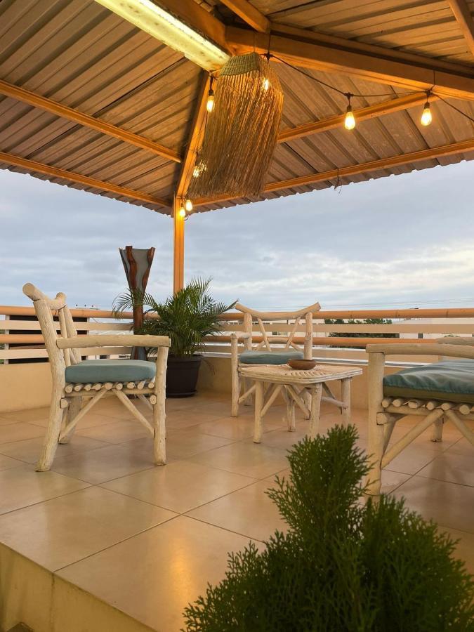 Reef Hostel Манта Екстериор снимка