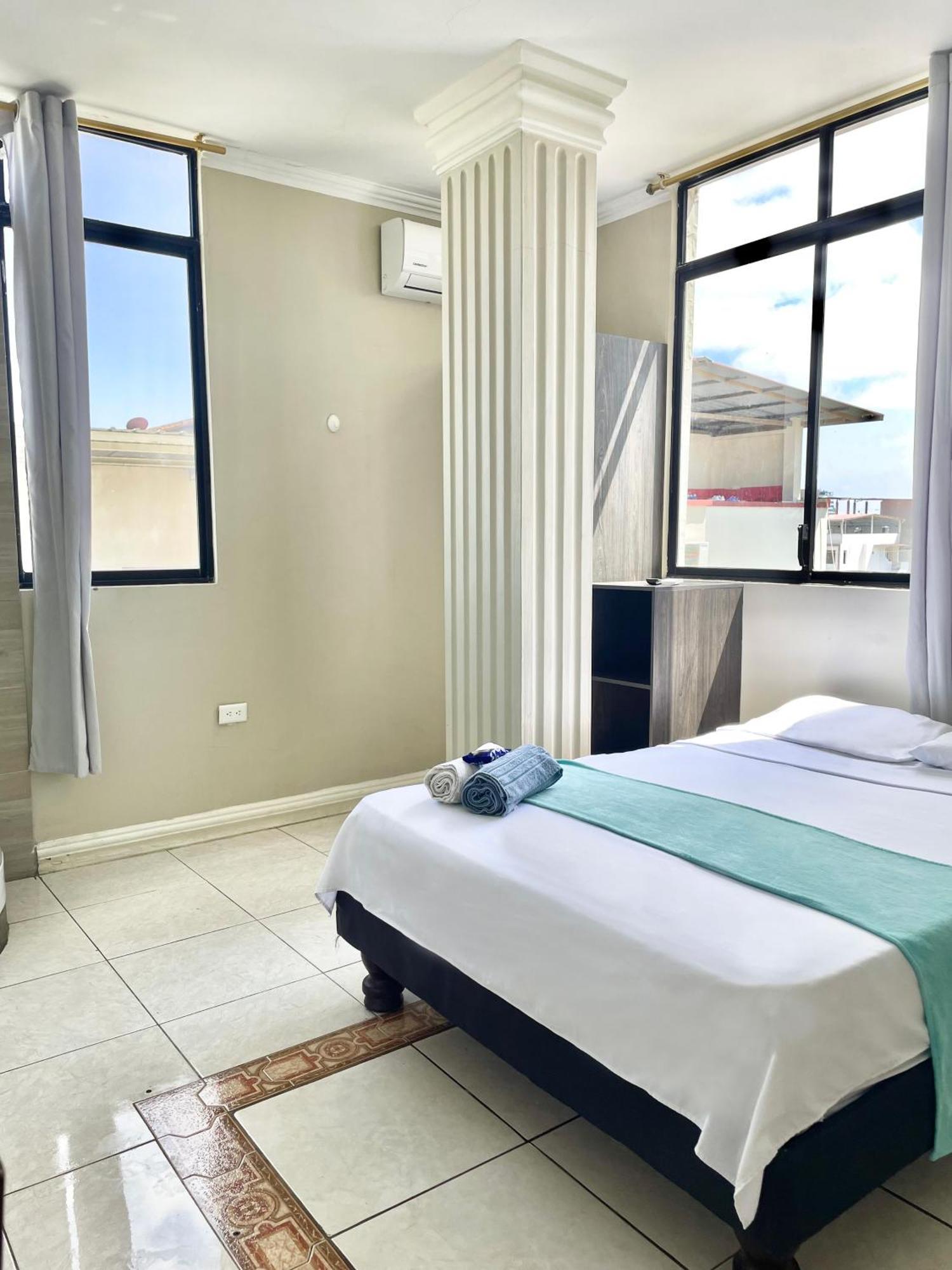 Reef Hostel Манта Екстериор снимка