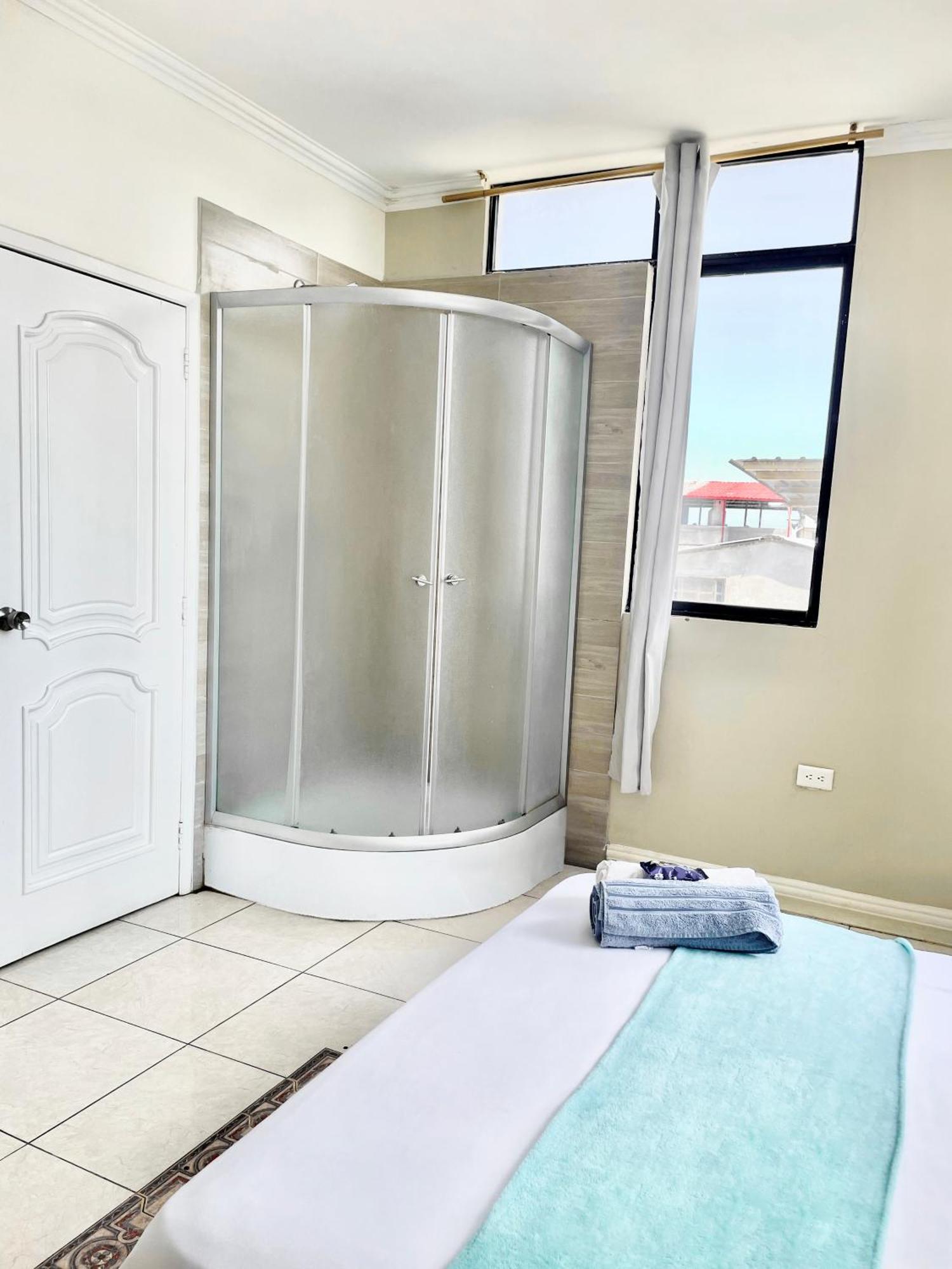Reef Hostel Манта Екстериор снимка