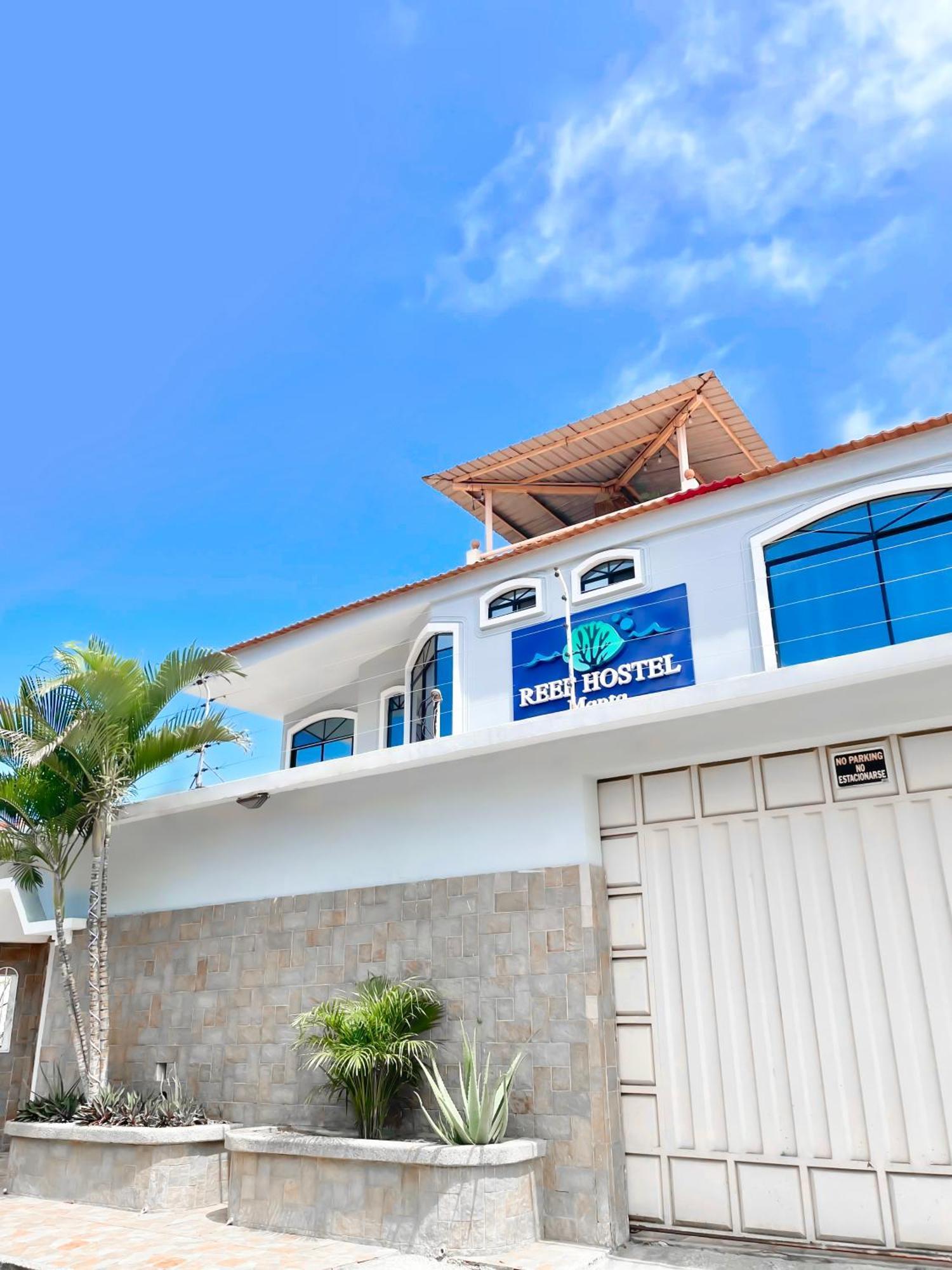 Reef Hostel Манта Екстериор снимка