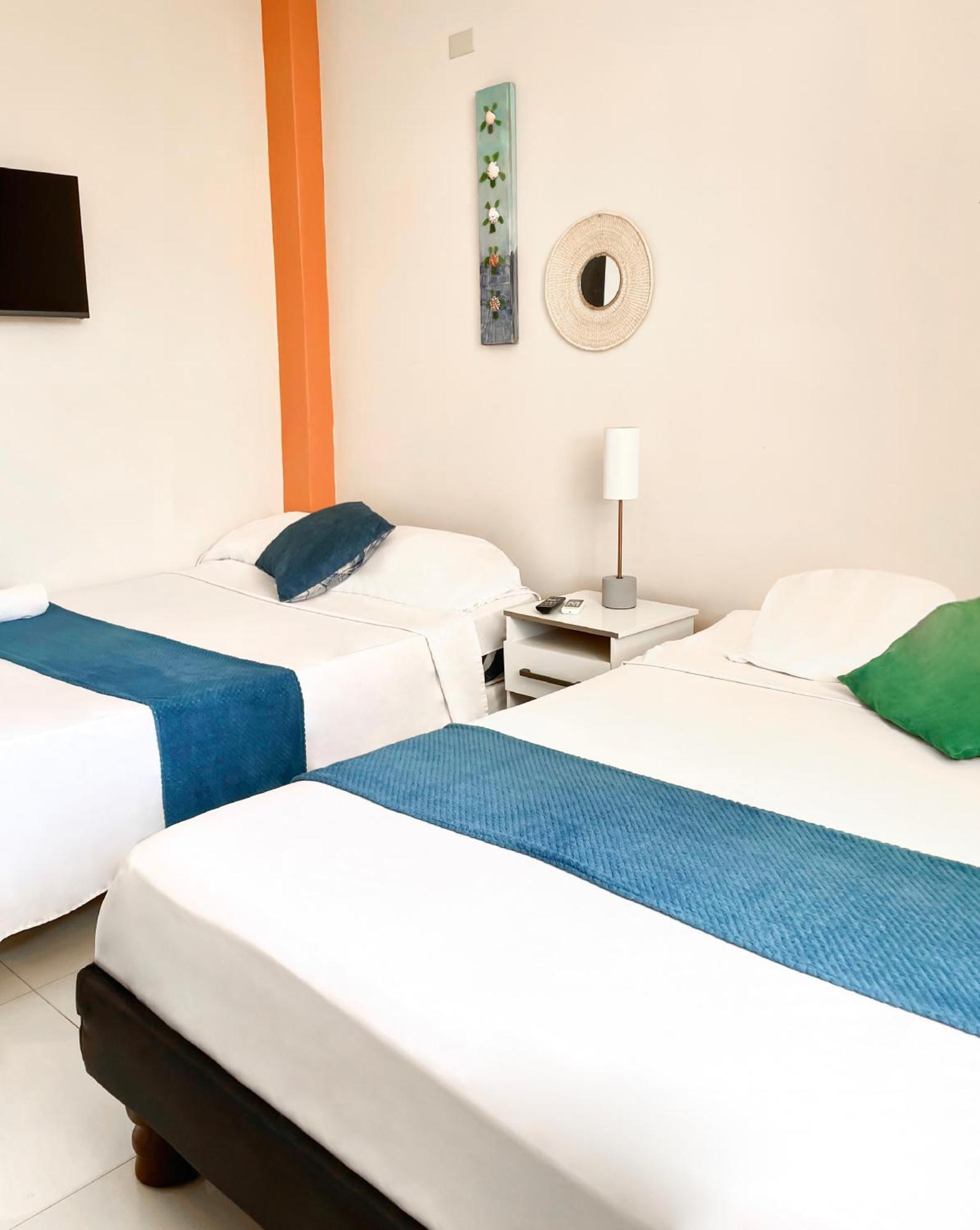 Reef Hostel Манта Екстериор снимка