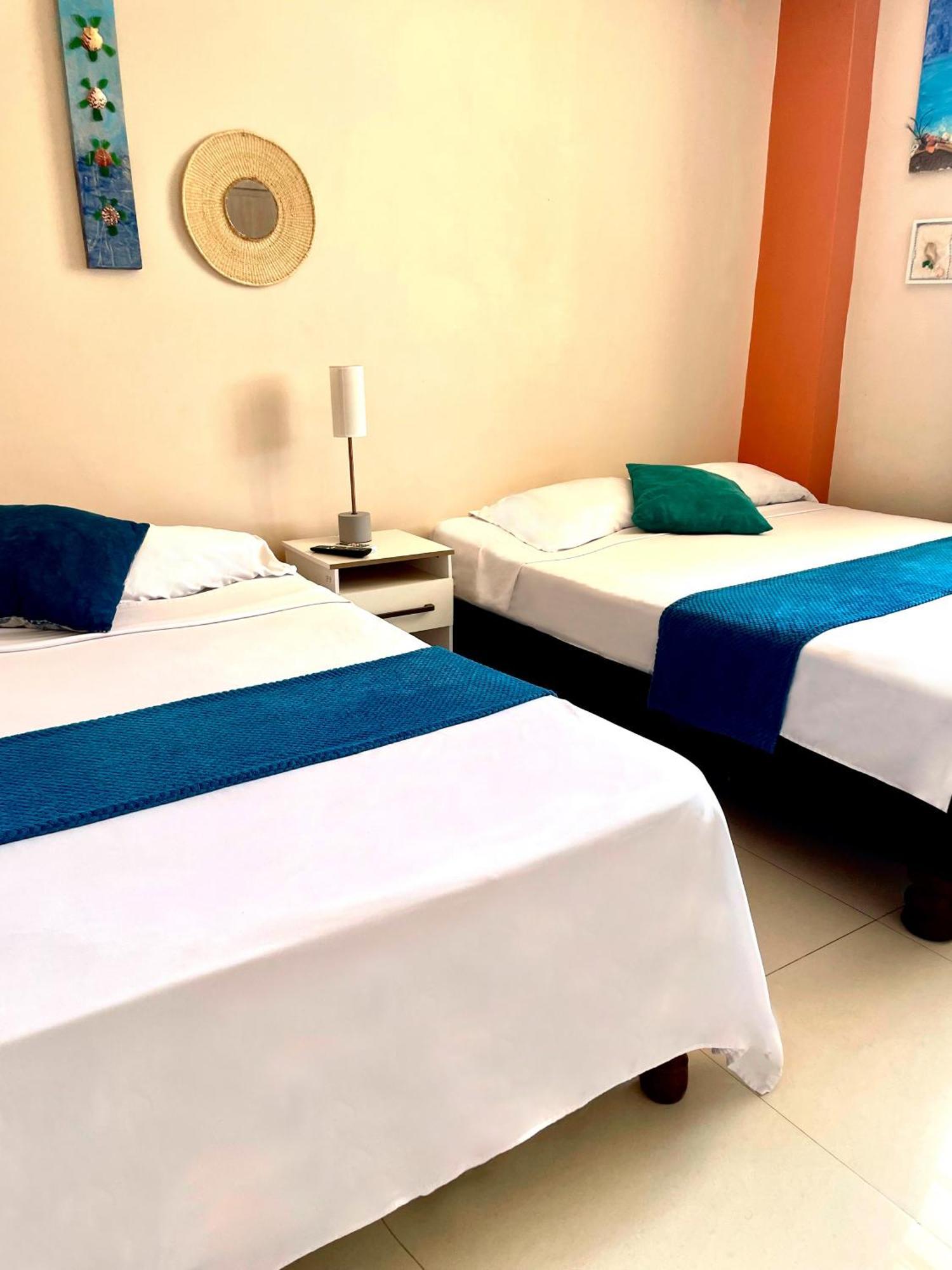Reef Hostel Манта Екстериор снимка
