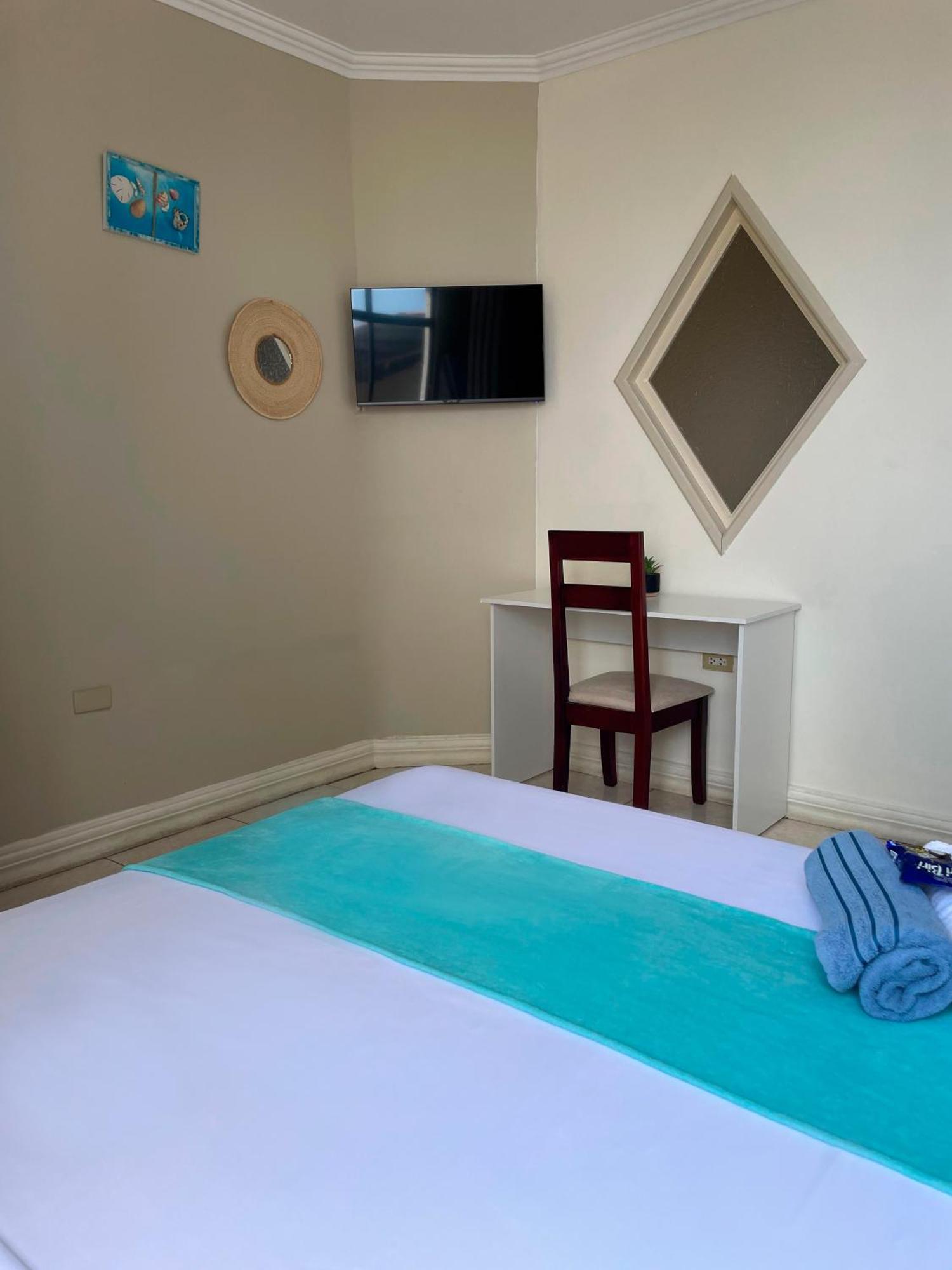 Reef Hostel Манта Екстериор снимка
