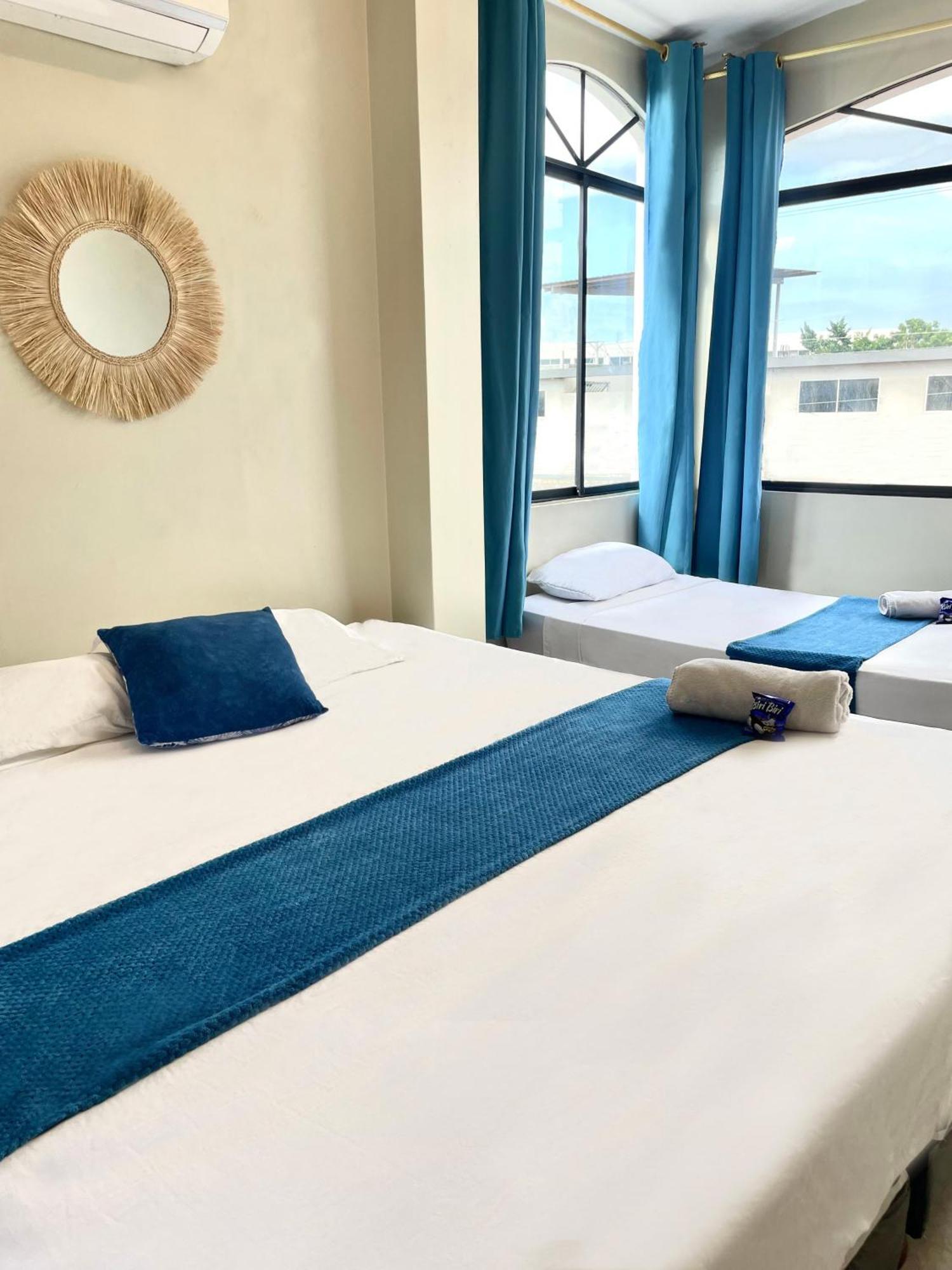 Reef Hostel Манта Екстериор снимка