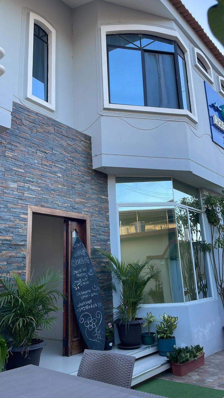 Reef Hostel Манта Екстериор снимка